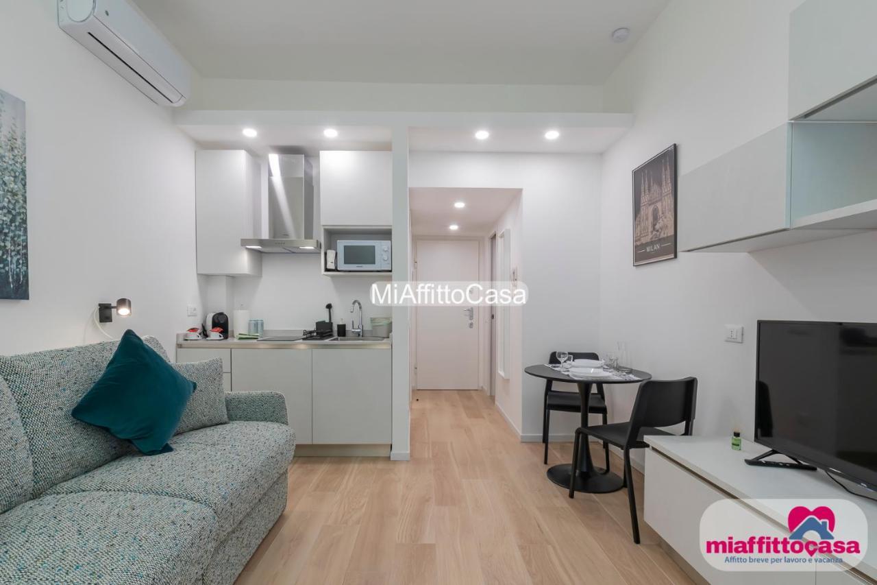 Black And Porta Venezia Appartement *