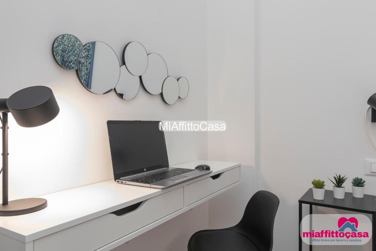 Black And Porta Venezia Appartement *